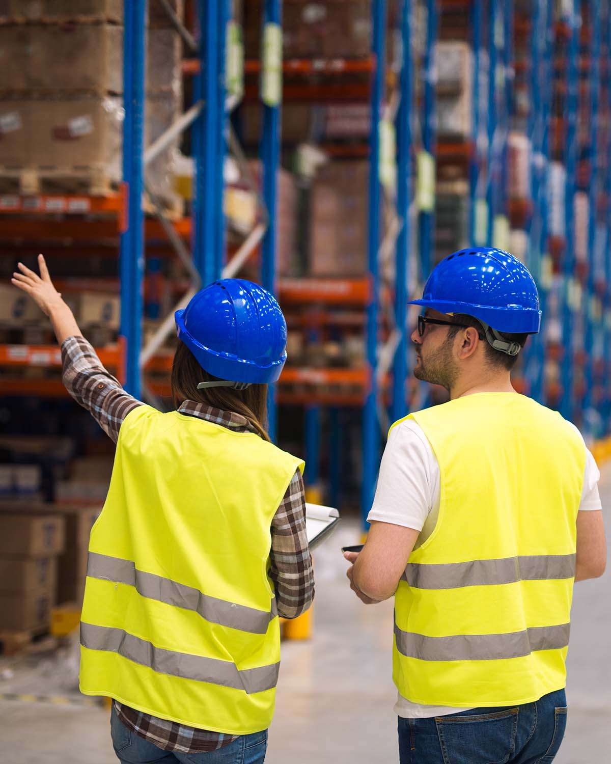 In Esterna Servizi S.r.l. il valore dell'azienda nasce dalla collaborazione tra team diversi, ciascuno con competenze specifiche, ma tutti orientati allo stesso obiettivo: offrire ai clienti servizi affidabili, puntuali e costruiti sulle loro reali esigenze.